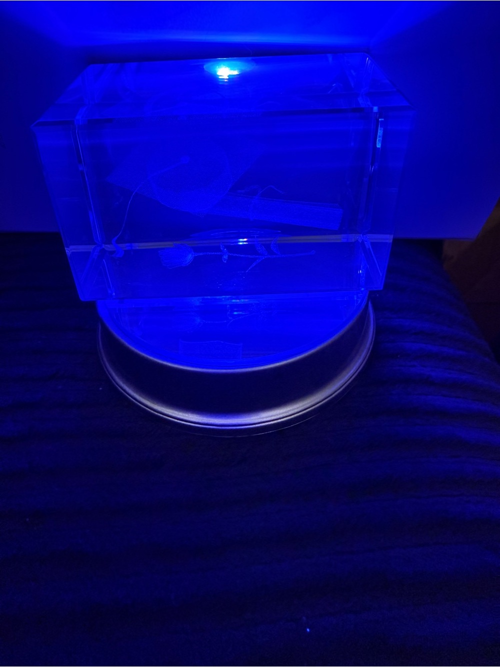 Clear Rectangular Crystal Graduation design edged inside LED lighted base - Picture 3 of 3